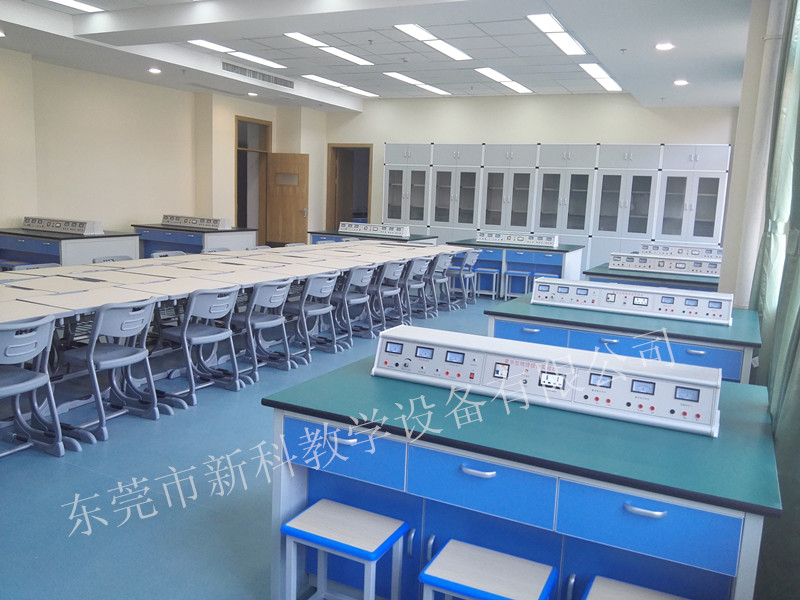 <a href='http://m.sbwkx.cn/' target='1' style='font-size:14px; font-weight:bold; color:#0080ff;'>物理實(shí)驗室</a>教室