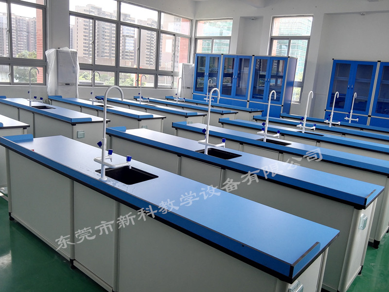 <a href='http://m.sbwkx.cn/chanpin/53-1.html' target='1' style='font-size:18px; font-weight:bold; color:#000000;'>科學(xué)實(shí)驗室</a>廠(chǎng)家