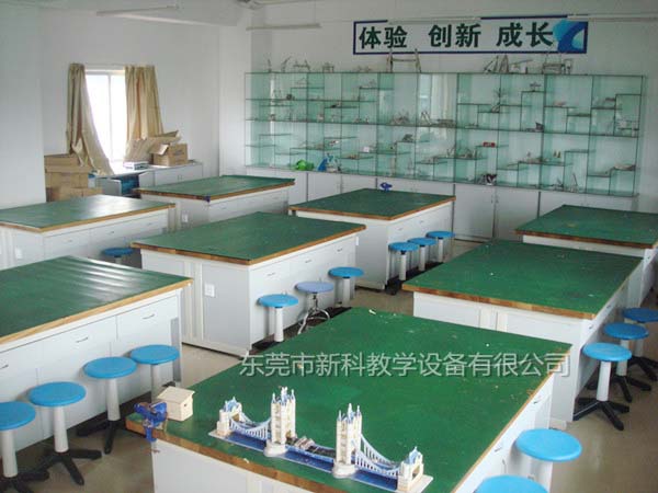 <a href='http://m.sbwkx.cn/chanpinyiji/37-1.html' target='1' style='font-size:18px; font-weight:bold; color:#ff0000;'>通用技術(shù)實(shí)驗室設備</a>