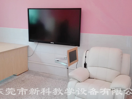 <a href='http://m.sbwkx.cn' target='1' style='font-size:14px; font-weight:bold; color:#0080ff;'>心理咨詢(xún)室</a>布置