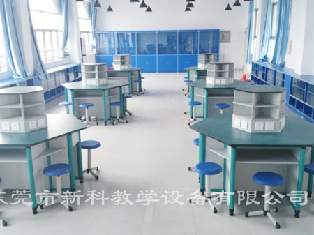 <a href='http://m.sbwkx.cn/chanpin/60-1.html' target='1' style='font-size:18px; font-weight:bold; color:#000000;'>機器人功能室</a>3