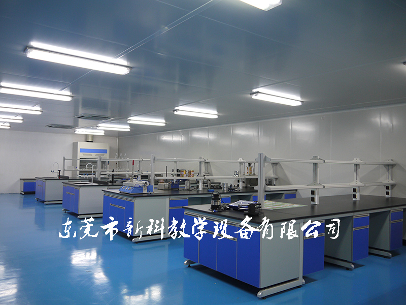 <a href='http://m.sbwkx.cn/products/63-1.html' target='1' style='font-size:18px; font-weight:bold; color:#000000;'>中央實(shí)驗臺</a>案例